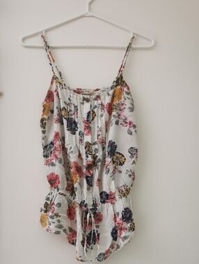 edge White Floral Spaghetti-Strap Romper with Multicolor Flowers
